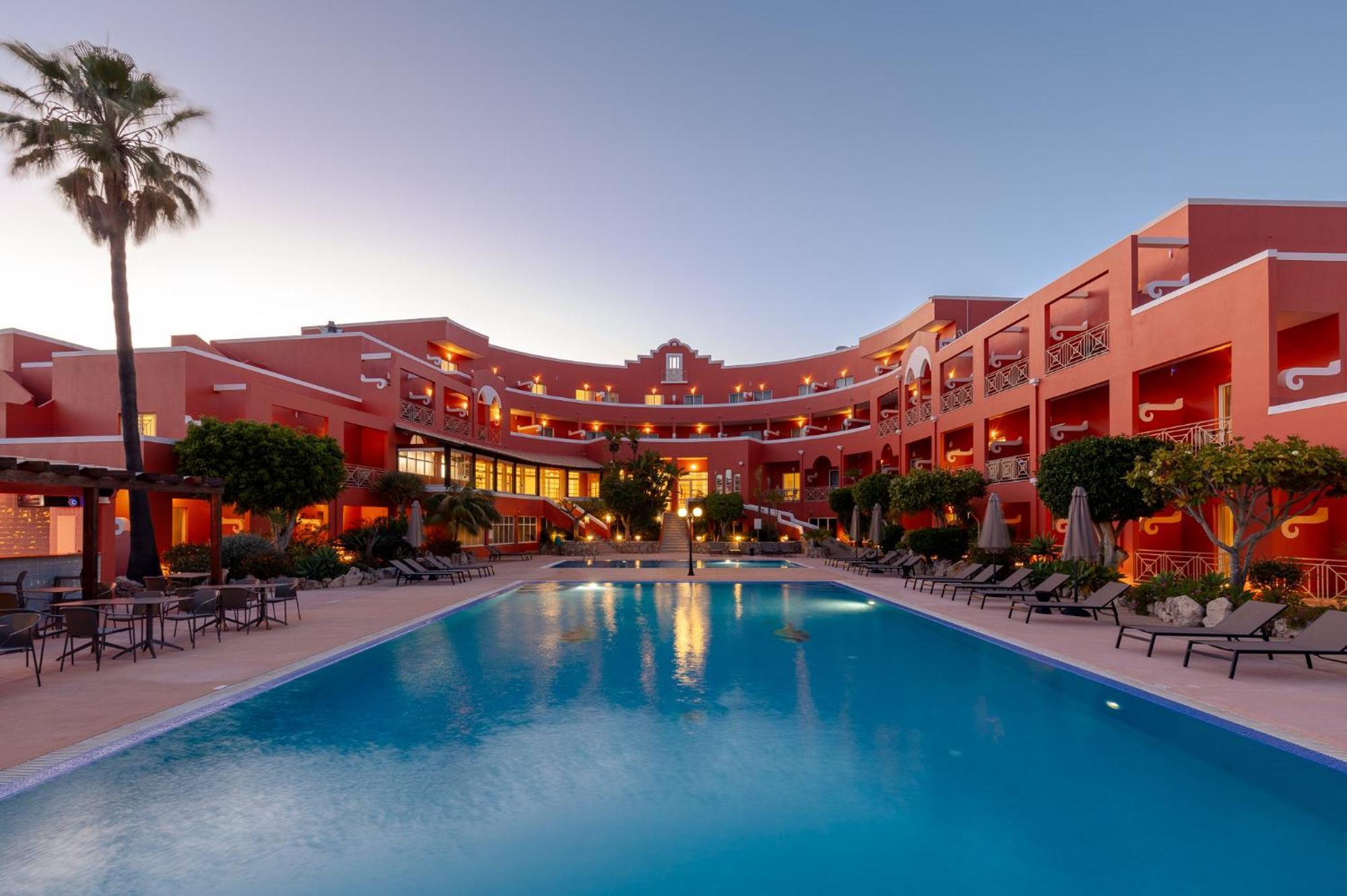 Belavista Da Luz - Wellness & Lifestyle Hotel ภายนอก รูปภาพ